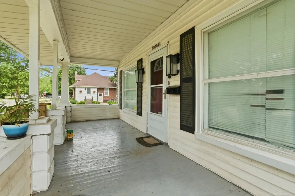 23451 E Scott Boulevard Clinton Charter Township MI 48036