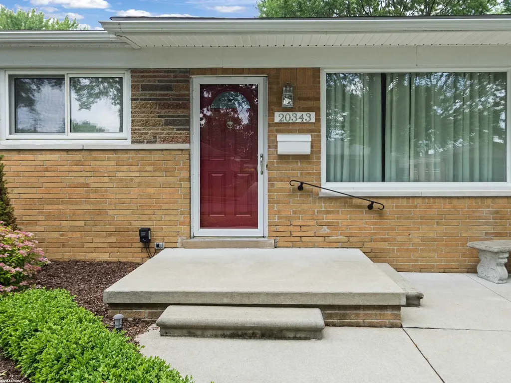 20343 Ardmore Park Street St. Clair Shores City MI 48081
