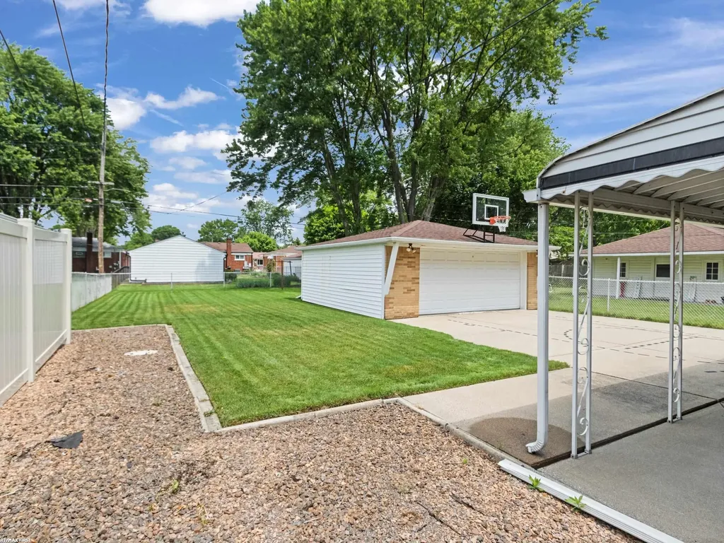 20343 Ardmore Park Street St. Clair Shores City MI 48081