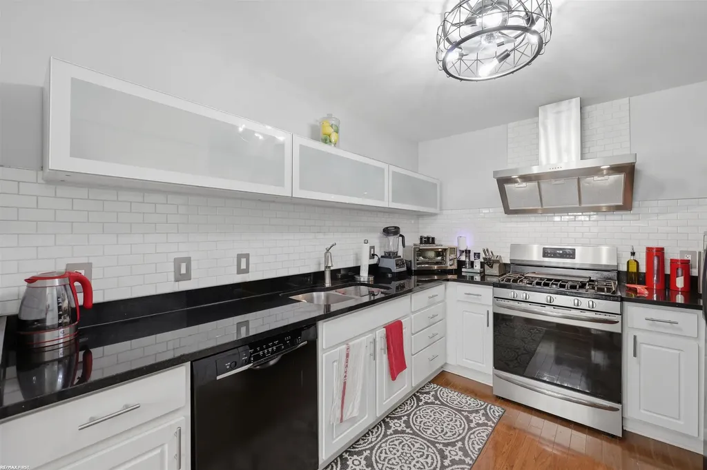 53227 E Providence Drive Shelby Charter Township MI 48316