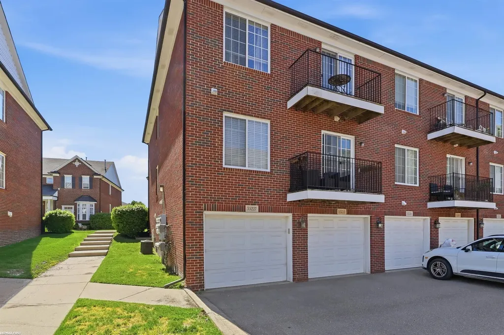 53227 E Providence Drive Shelby Charter Township MI 48316