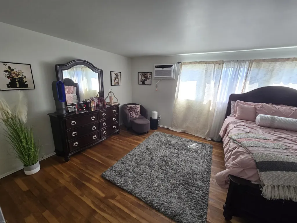 20148 S Great Oaks Circle Clinton Charter Township MI 48036