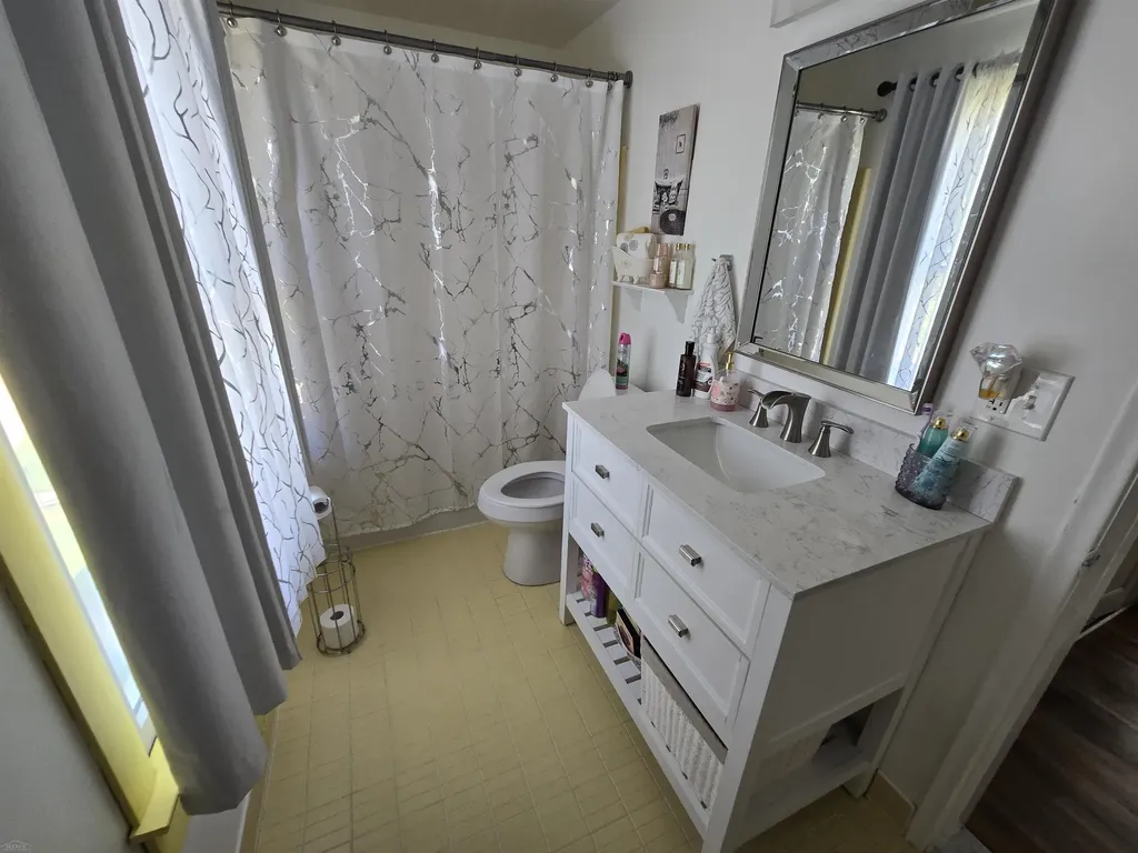 20148 S Great Oaks Circle Clinton Charter Township MI 48036
