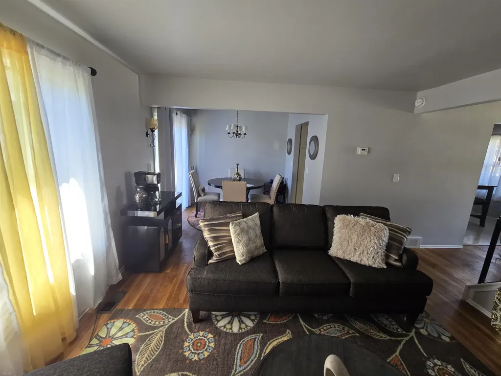 20148 S Great Oaks Circle Clinton Charter Township MI 48036