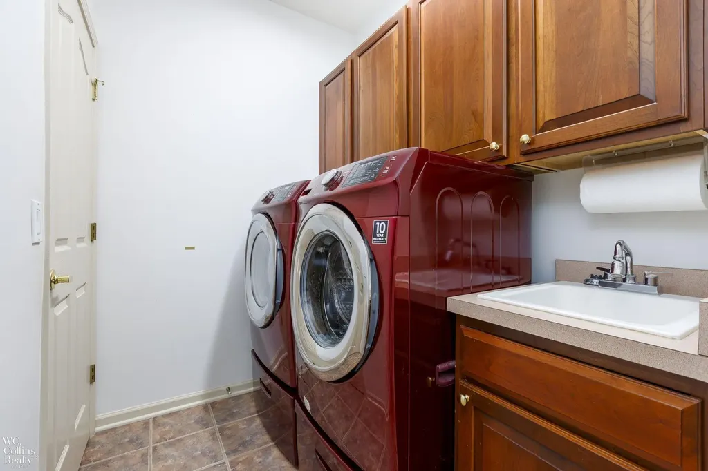 1195 Rock Valley Drive Rochester City MI 48307