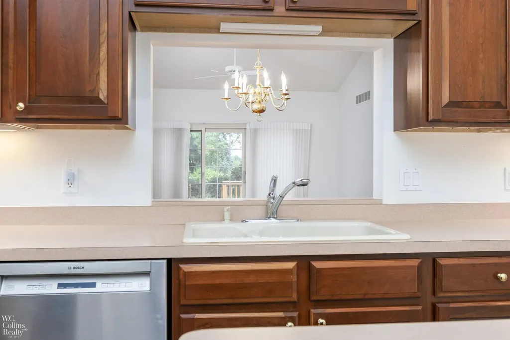 1195 Rock Valley Drive Rochester City MI 48307