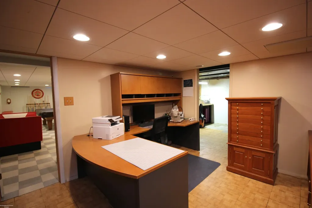 32310 Coventry Place Warren City MI 48093