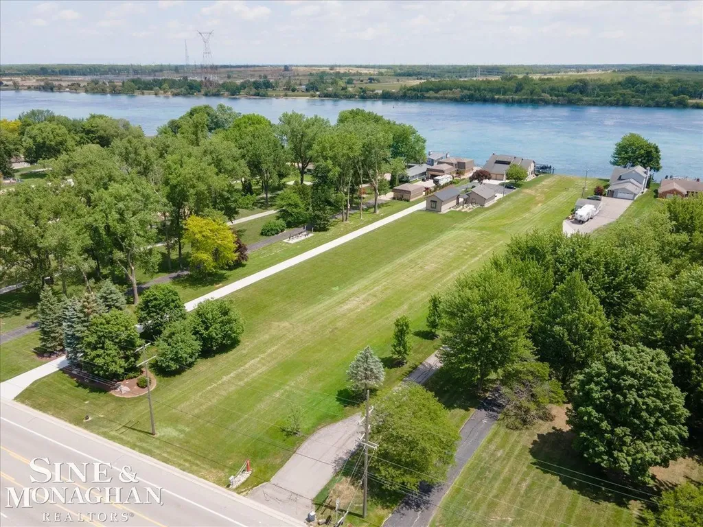 4147 River Road East China Township MI 48450