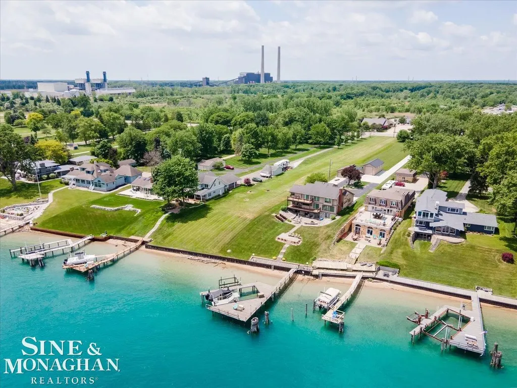 4147 River Road East China Township MI 48450