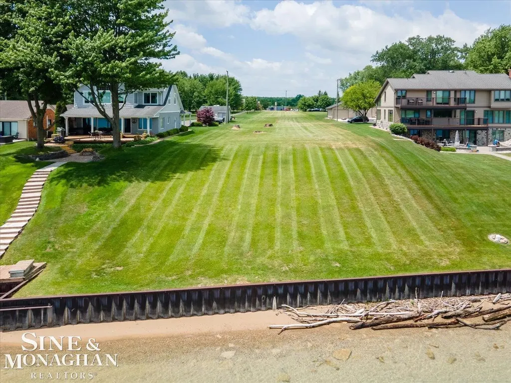 4147 River Road East China Township MI 48450