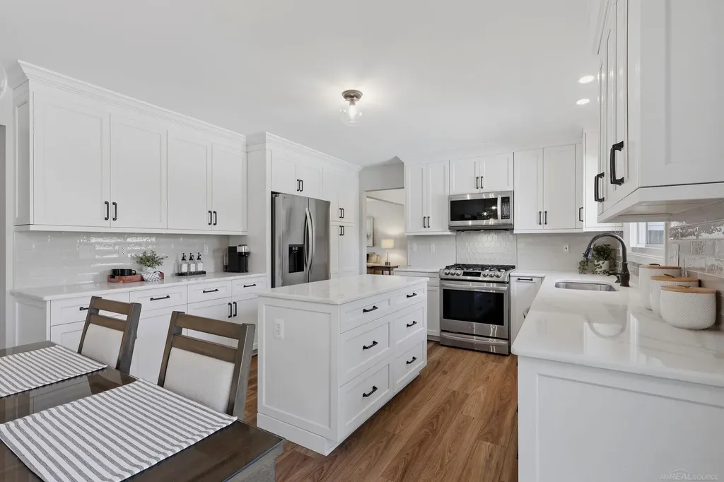 20547 Windham Drive Macomb Township MI 48044