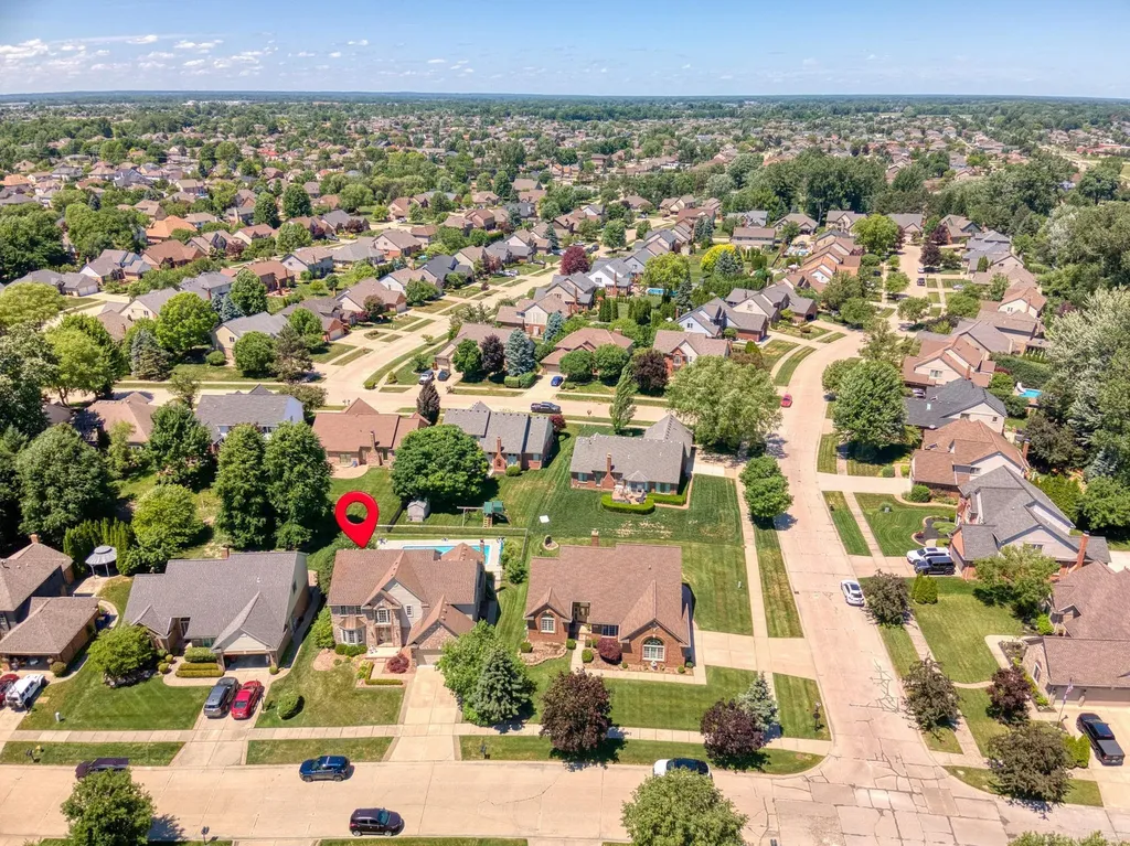 20547 Windham Drive Macomb Township MI 48044