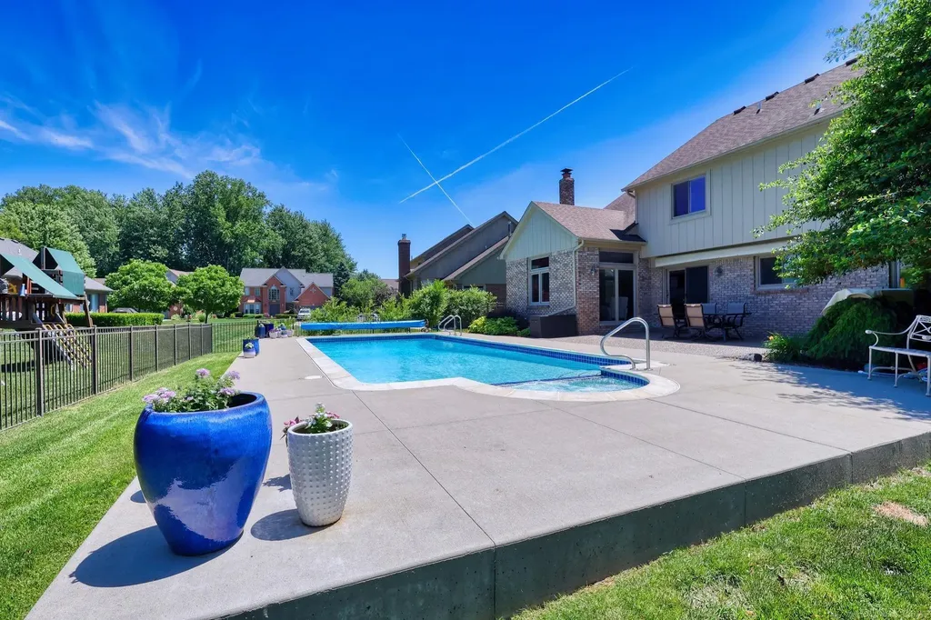 20547 Windham Drive Macomb Township MI 48044