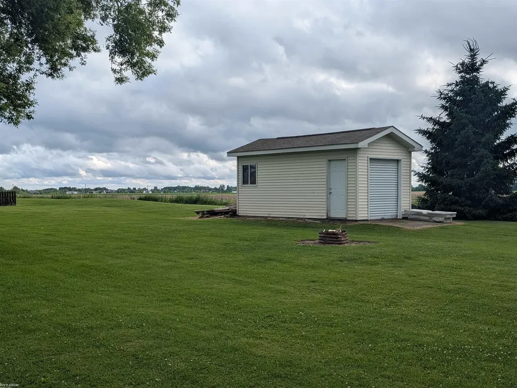 33700 Pratt Road Richmond Township MI 48062
