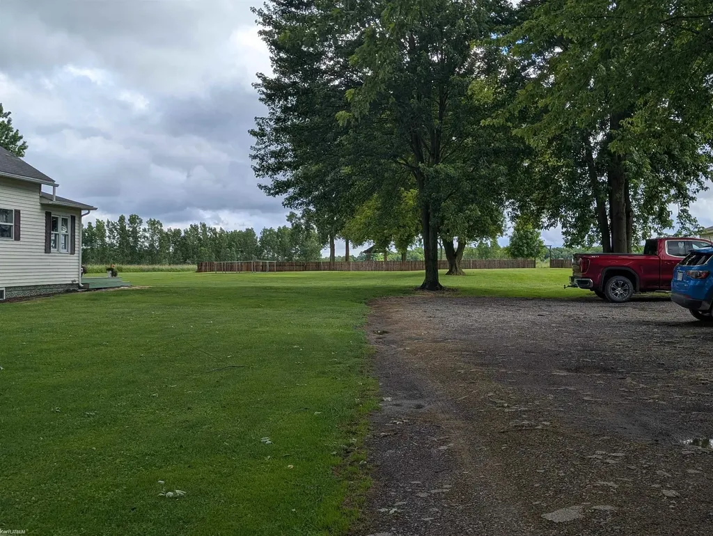 33700 Pratt Road Richmond Township MI 48062