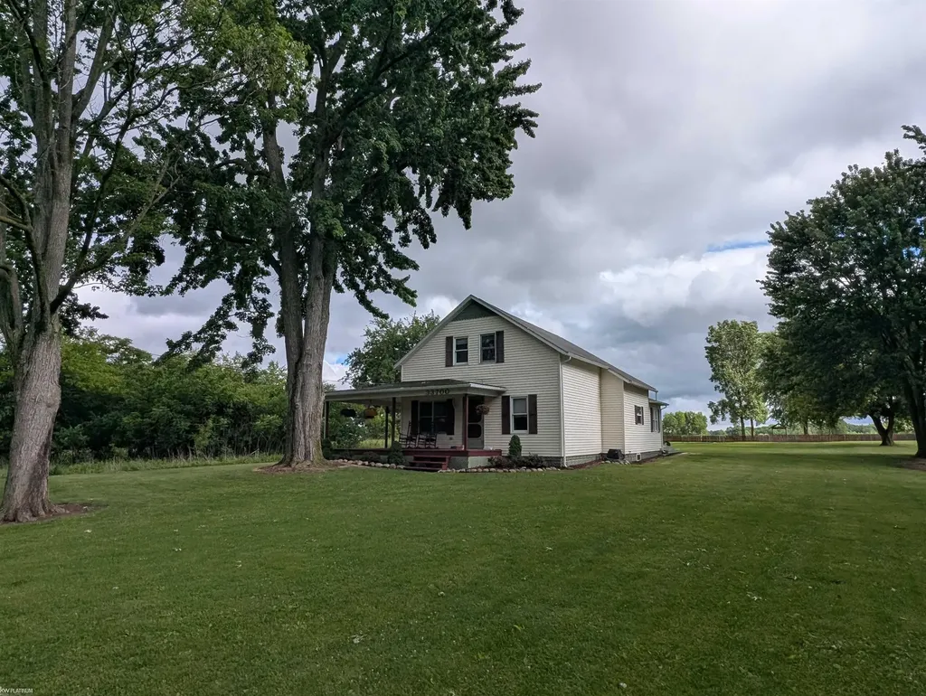 33700 Pratt Road Richmond Township MI 48062