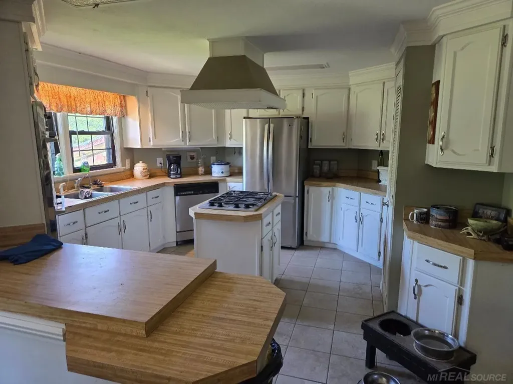 2960 Oakview Street Attica Township MI 48428