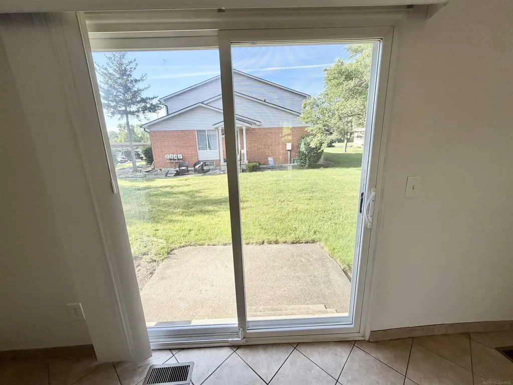 2208 Orchard Crest Street Shelby Charter Township MI 48317