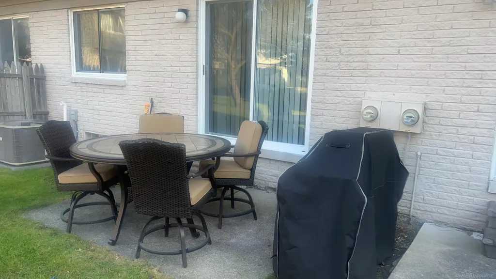 2208 Orchard Crest Street Shelby Charter Township MI 48317