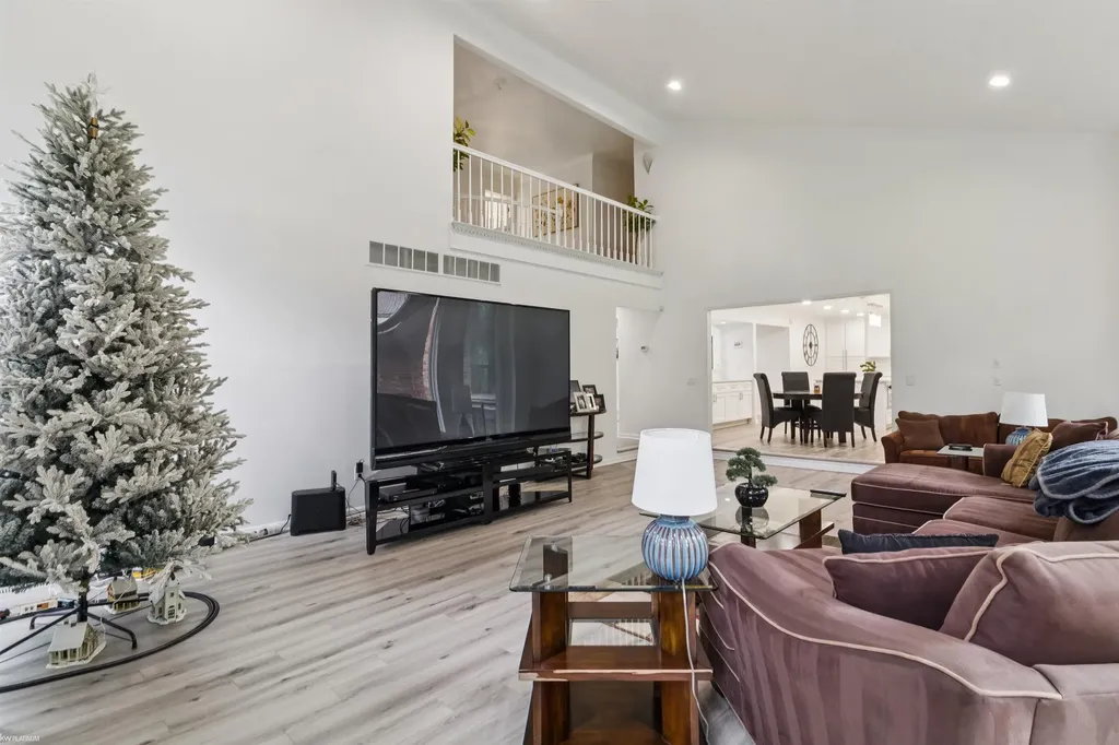 3701 Green Lake Road West Bloomfield Charter Township MI 48324