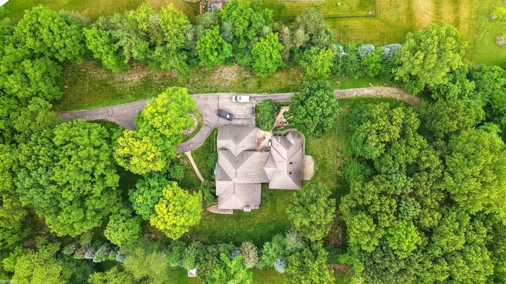 3701 Green Lake Road West Bloomfield Charter Township MI 48324