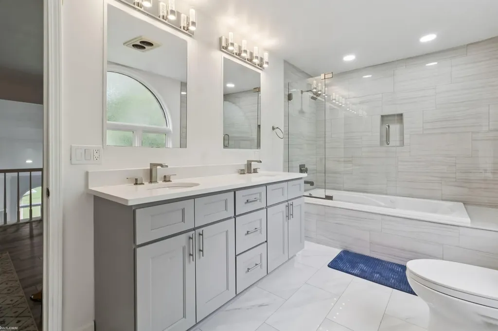 3701 Green Lake Road West Bloomfield Charter Township MI 48324
