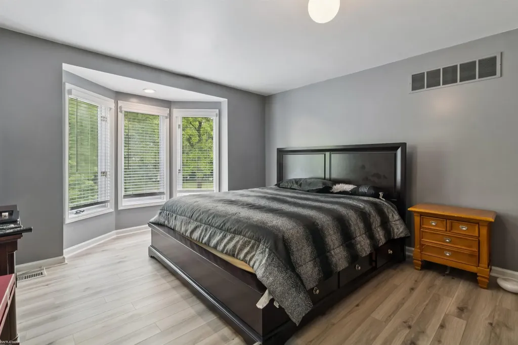 3701 Green Lake Road West Bloomfield Charter Township MI 48324