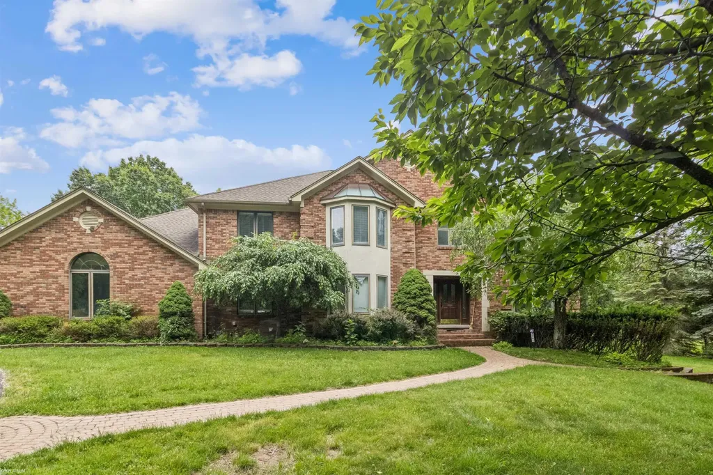 3701 Green Lake Road West Bloomfield Charter Township MI 48324