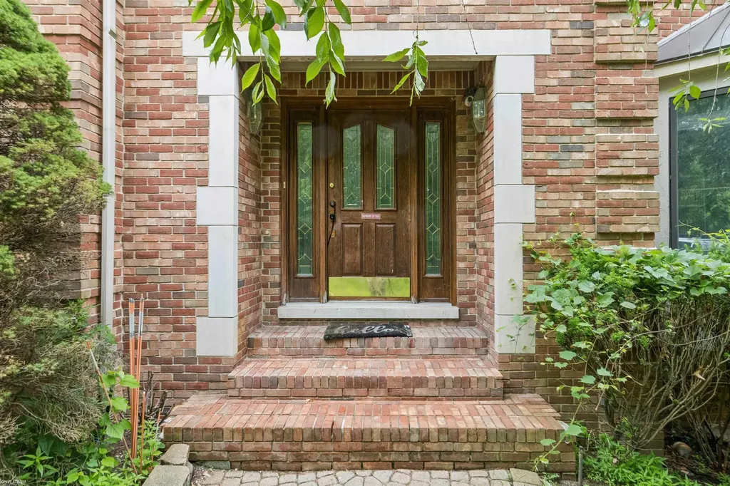 3701 Green Lake Road West Bloomfield Charter Township MI 48324