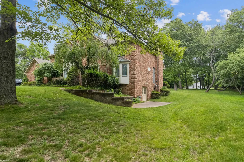 3701 Green Lake Road West Bloomfield Charter Township MI 48324