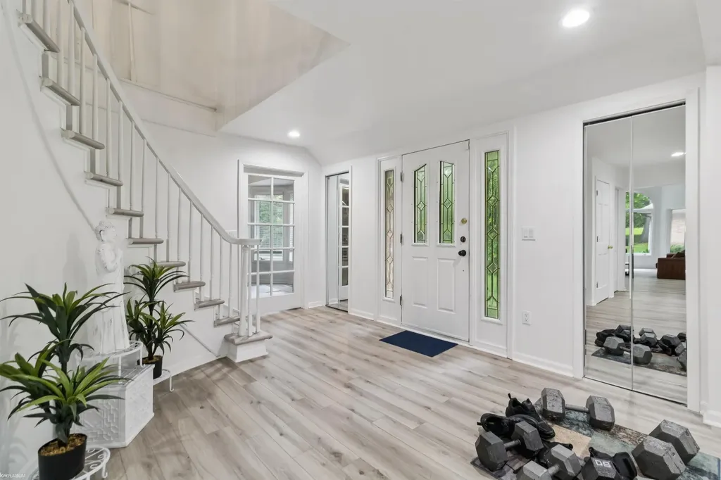3701 Green Lake Road West Bloomfield Charter Township MI 48324