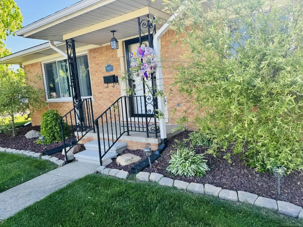 30601 Taylor Street St. Clair Shores City MI 48082