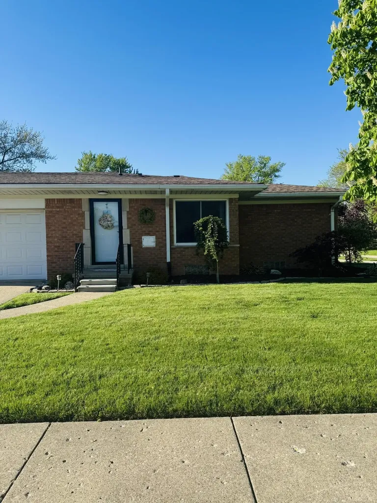 30601 Taylor Street St. Clair Shores City MI 48082