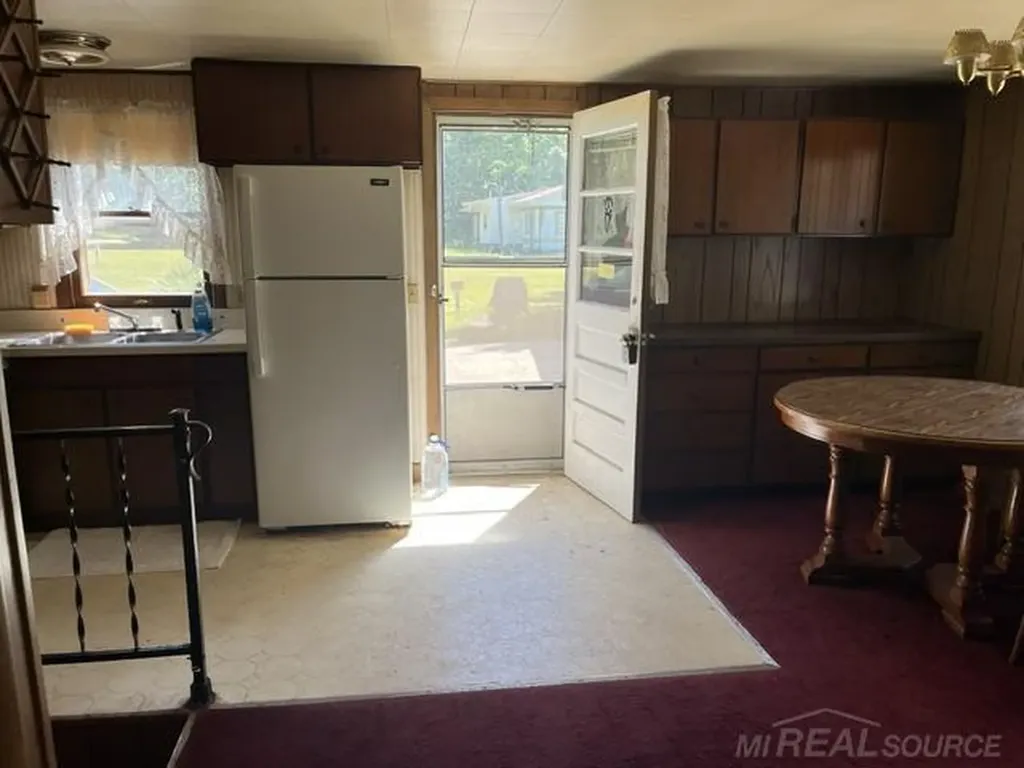 1283 First Street Lincoln Township MI 48633