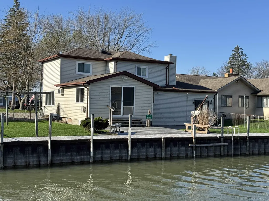 710 Ruskin Avenue Algonac City MI 48001