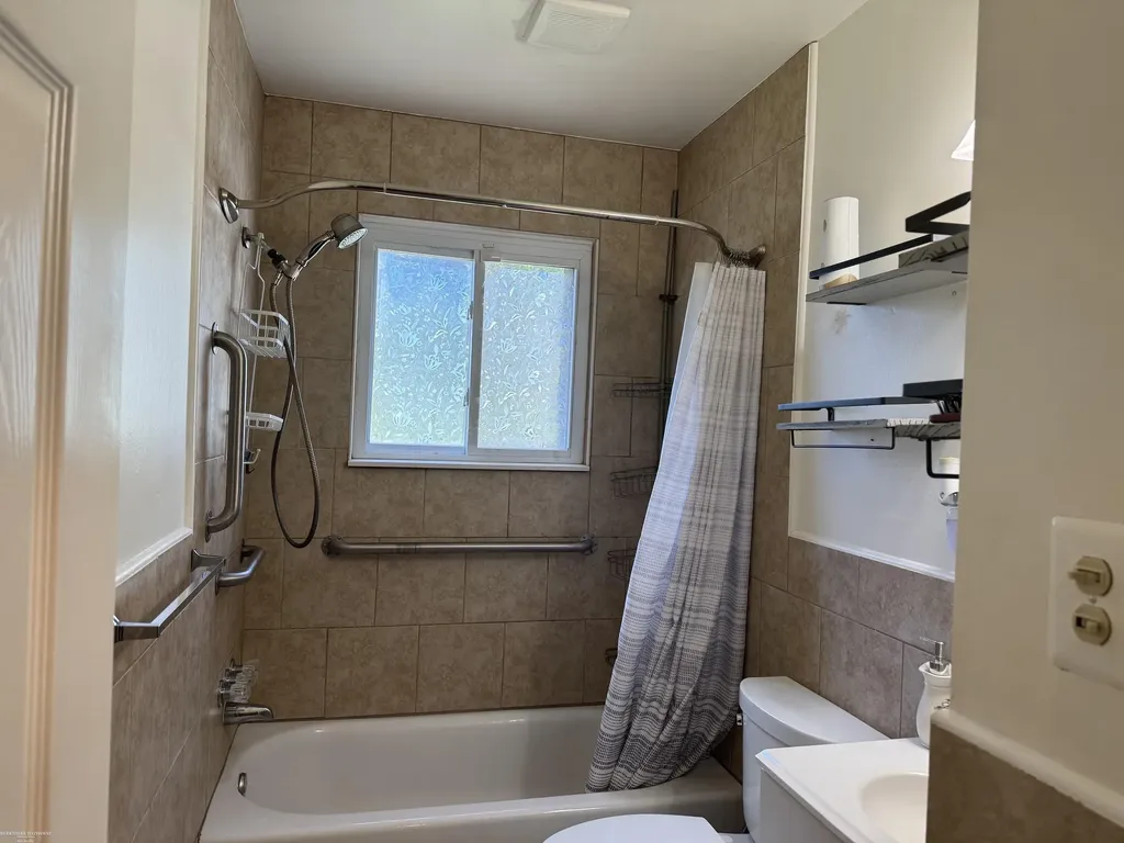14510 Hoerning Avenue Warren City MI 48088