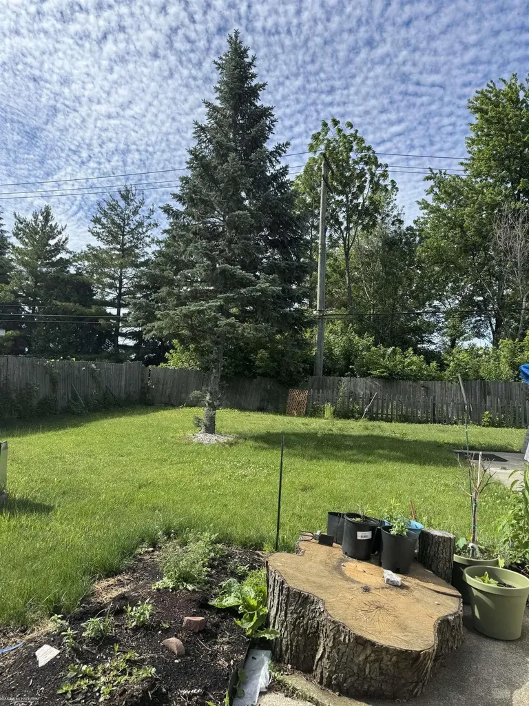 14510 Hoerning Avenue Warren City MI 48088
