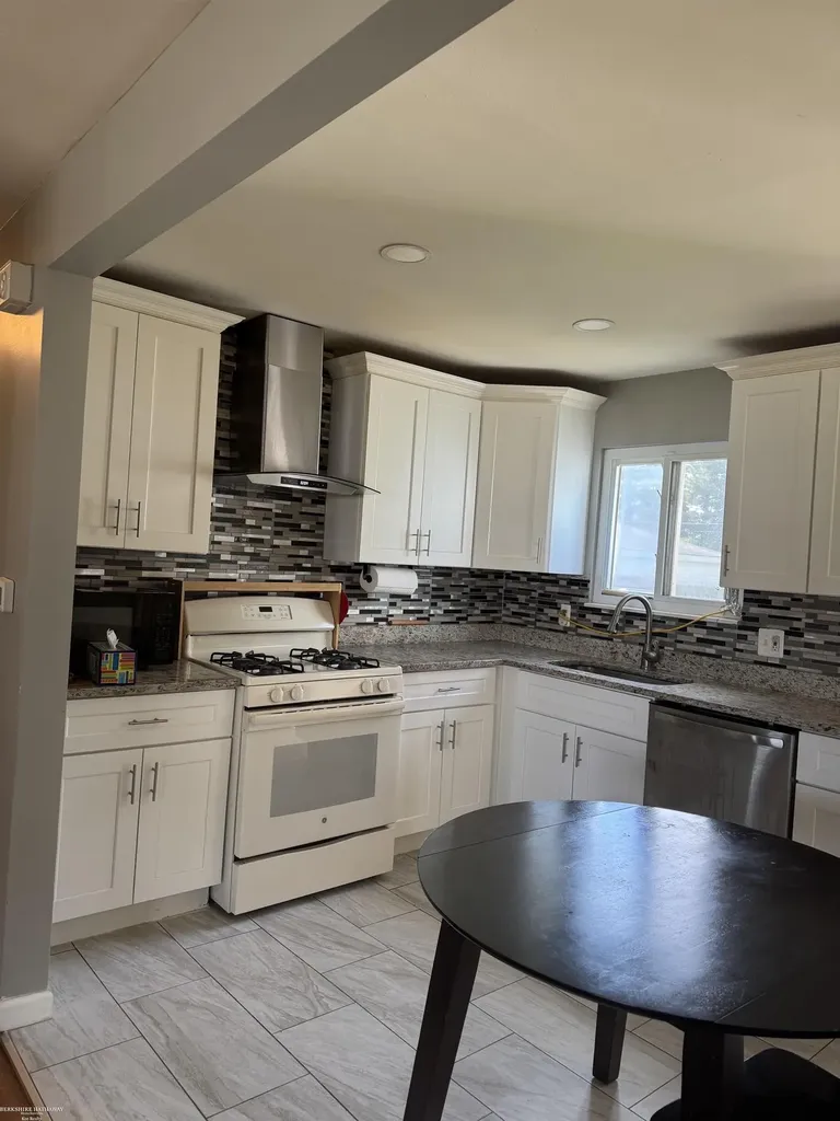 14510 Hoerning Avenue Warren City MI 48088