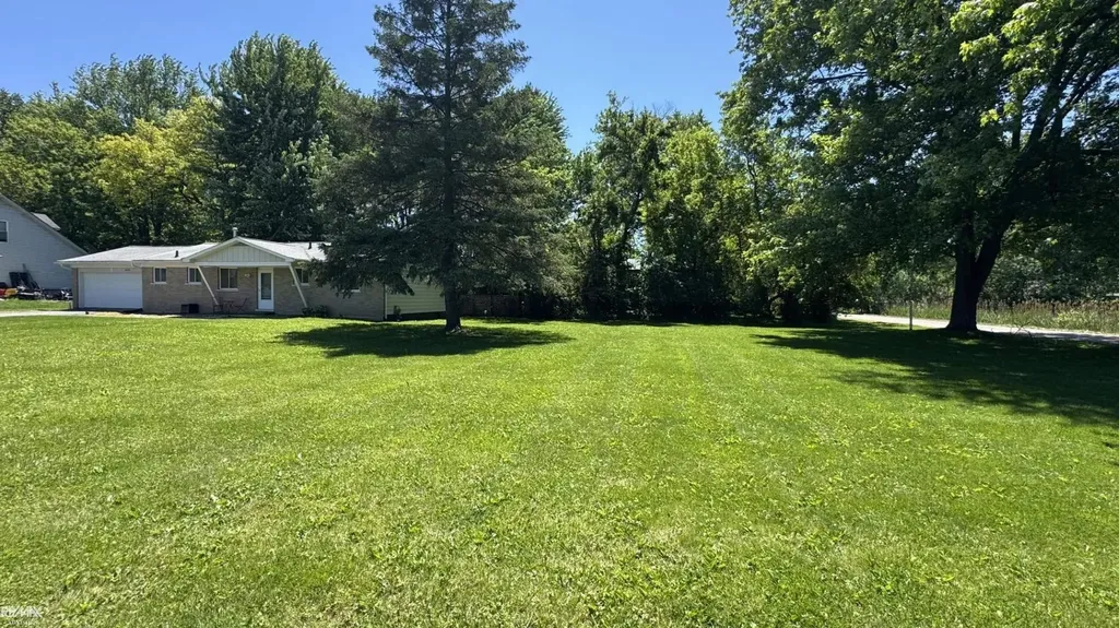 26450 South River Road Harrison Charter Township MI 48045