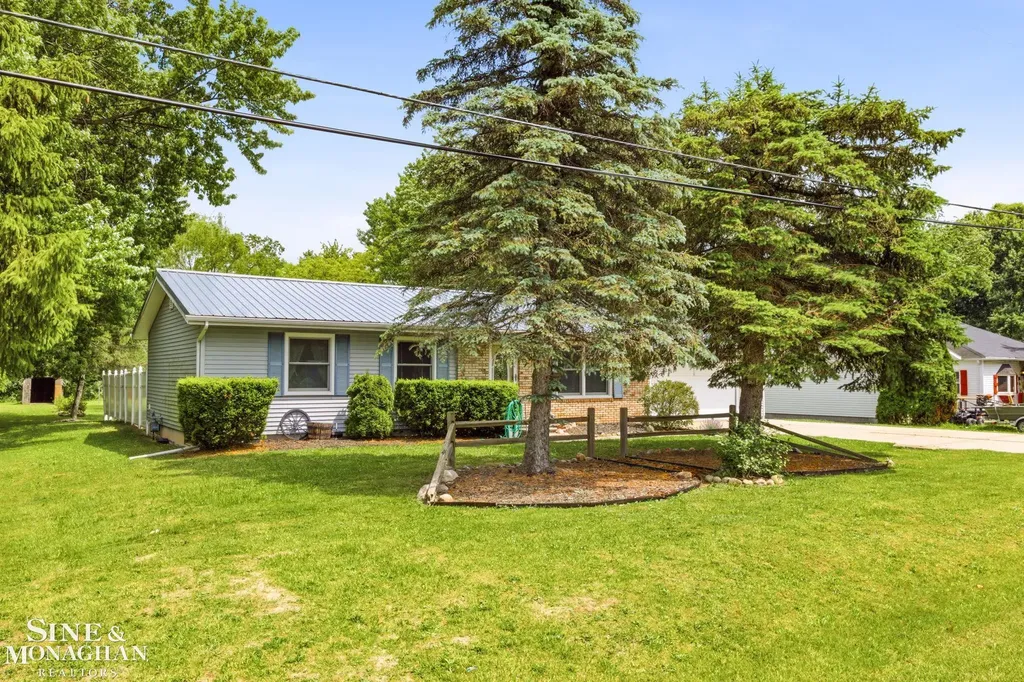 660 Range Road Marysville City MI 48040