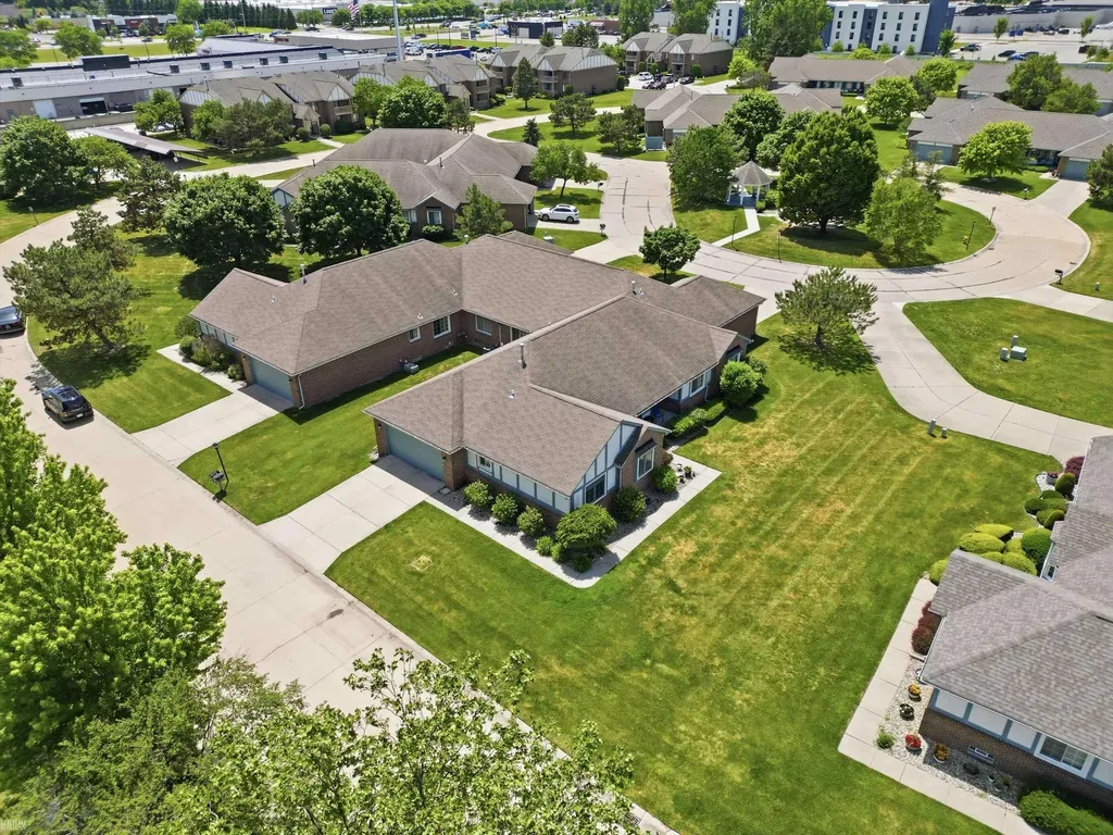 45461 Nottingham Drive Macomb Township MI 48044