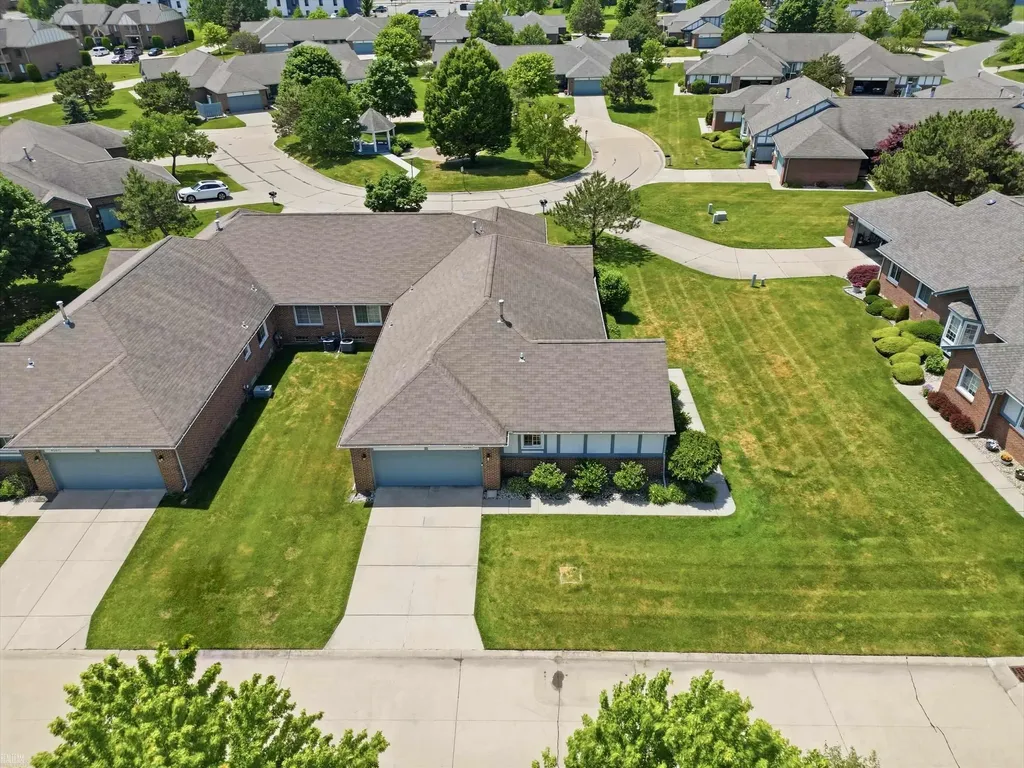 45461 Nottingham Drive Macomb Township MI 48044
