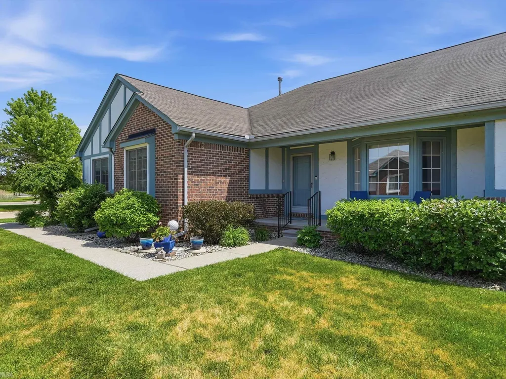 45461 Nottingham Drive Macomb Township MI 48044