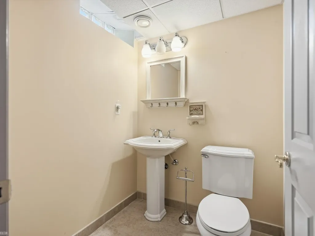 45461 Nottingham Drive Macomb Township MI 48044