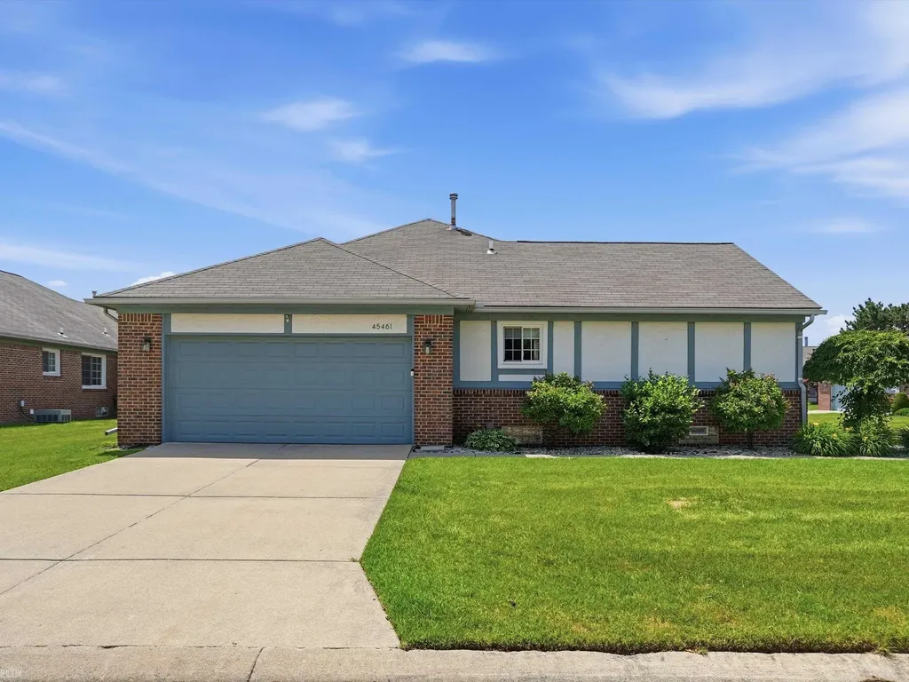 45461 Nottingham Drive Macomb Township MI 48044