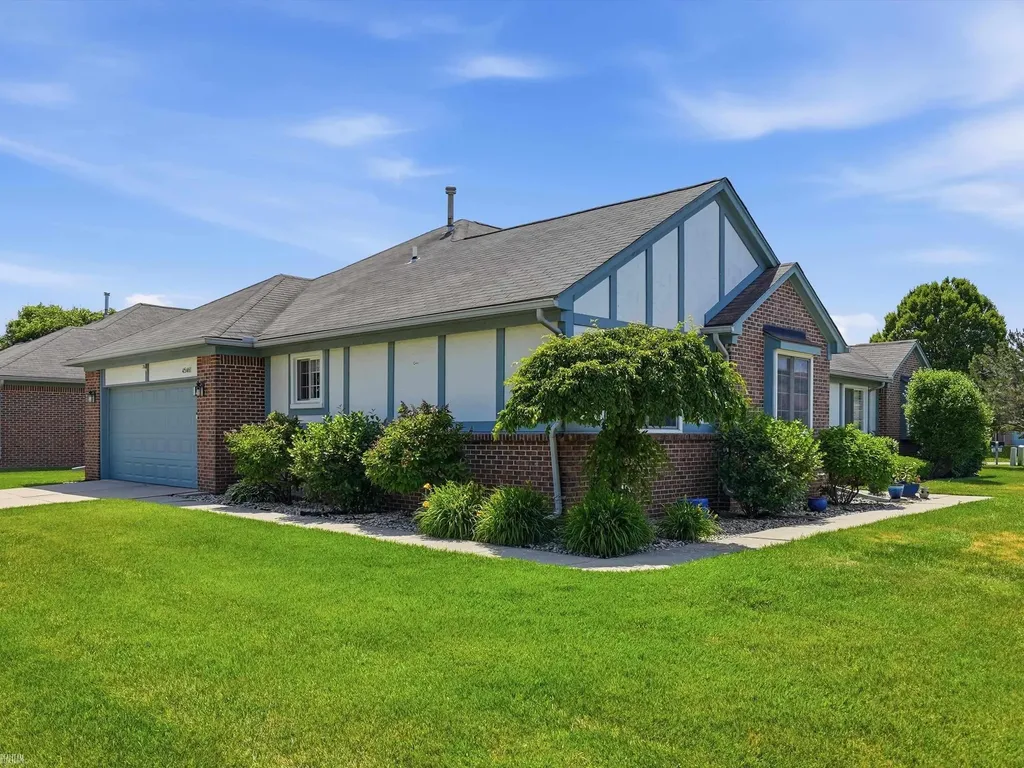 45461 Nottingham Drive Macomb Township MI 48044