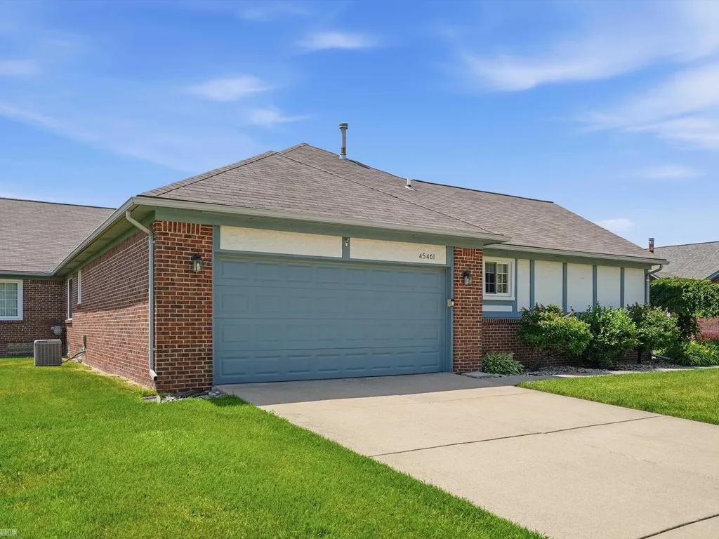 45461 Nottingham Drive Macomb Township MI 48044
