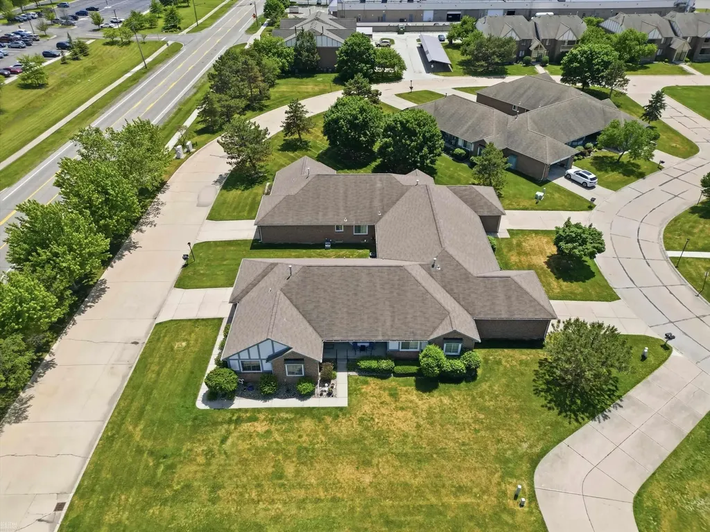 45461 Nottingham Drive Macomb Township MI 48044