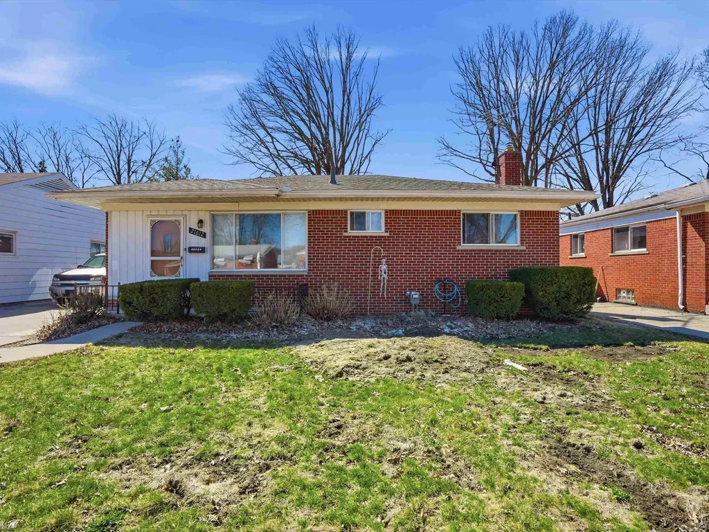21612 Bon Brae Street St. Clair Shores City MI 48081