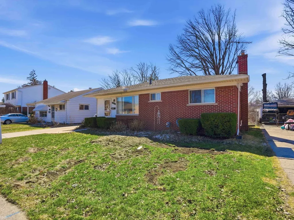 21612 Bon Brae Street St. Clair Shores City MI 48081